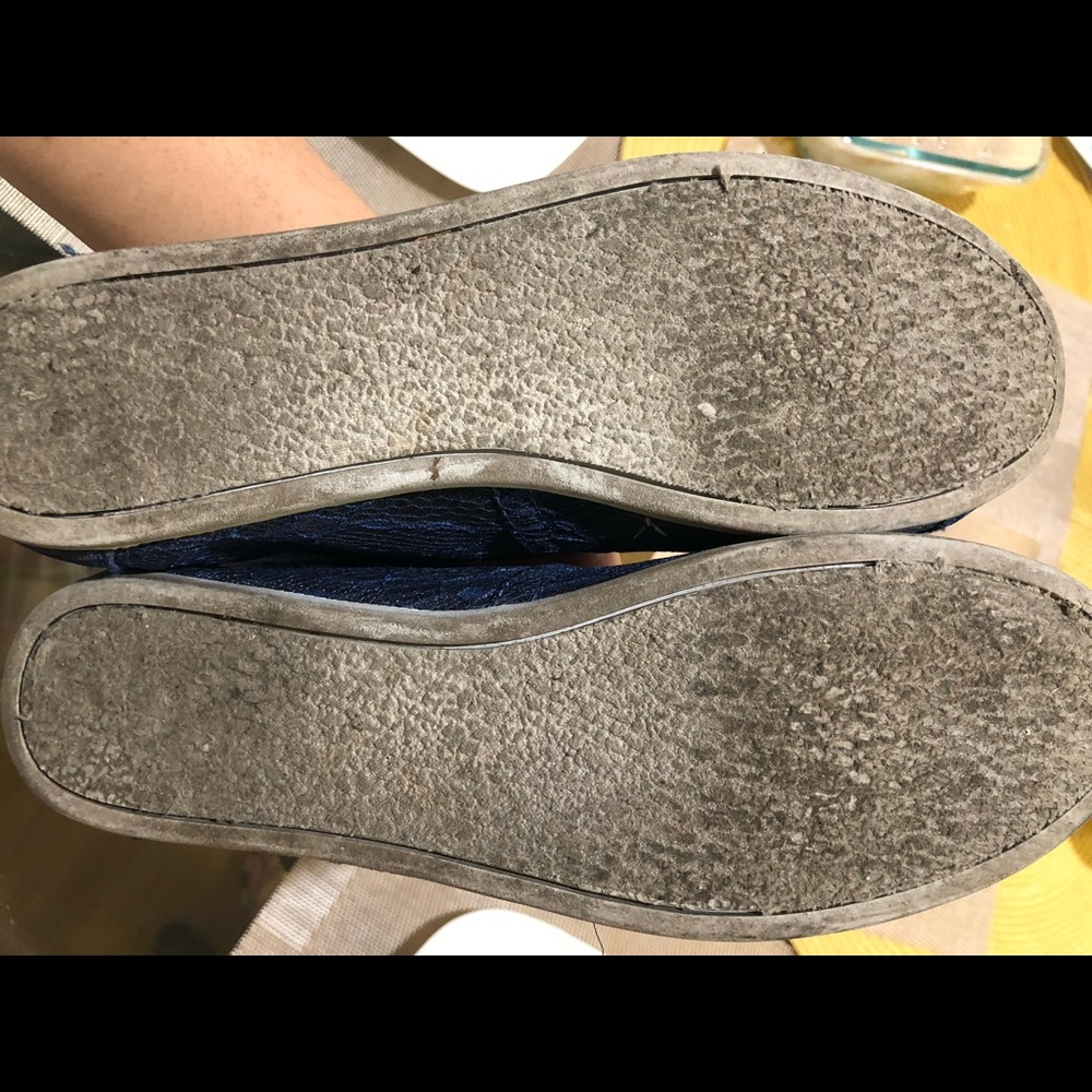 TOMS - Picture 7 of 7